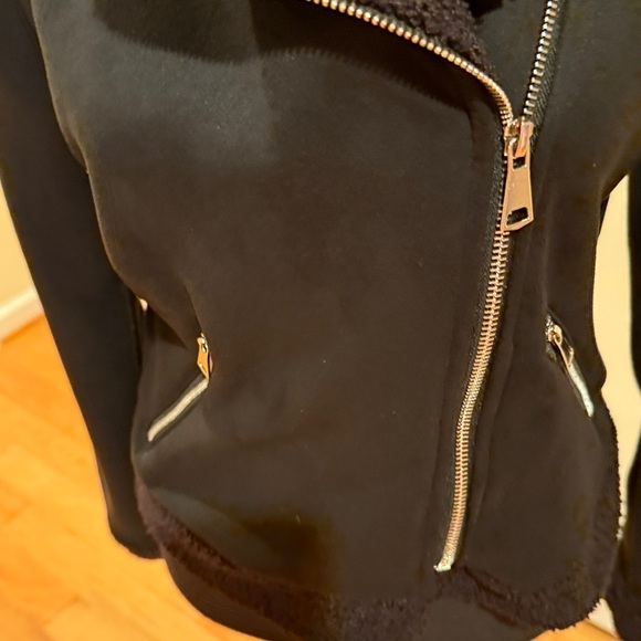 bebe Beautiful Black Teddy Jacket with Gold Zipper and Pockets,soft and comfy - Picture 4 of 16